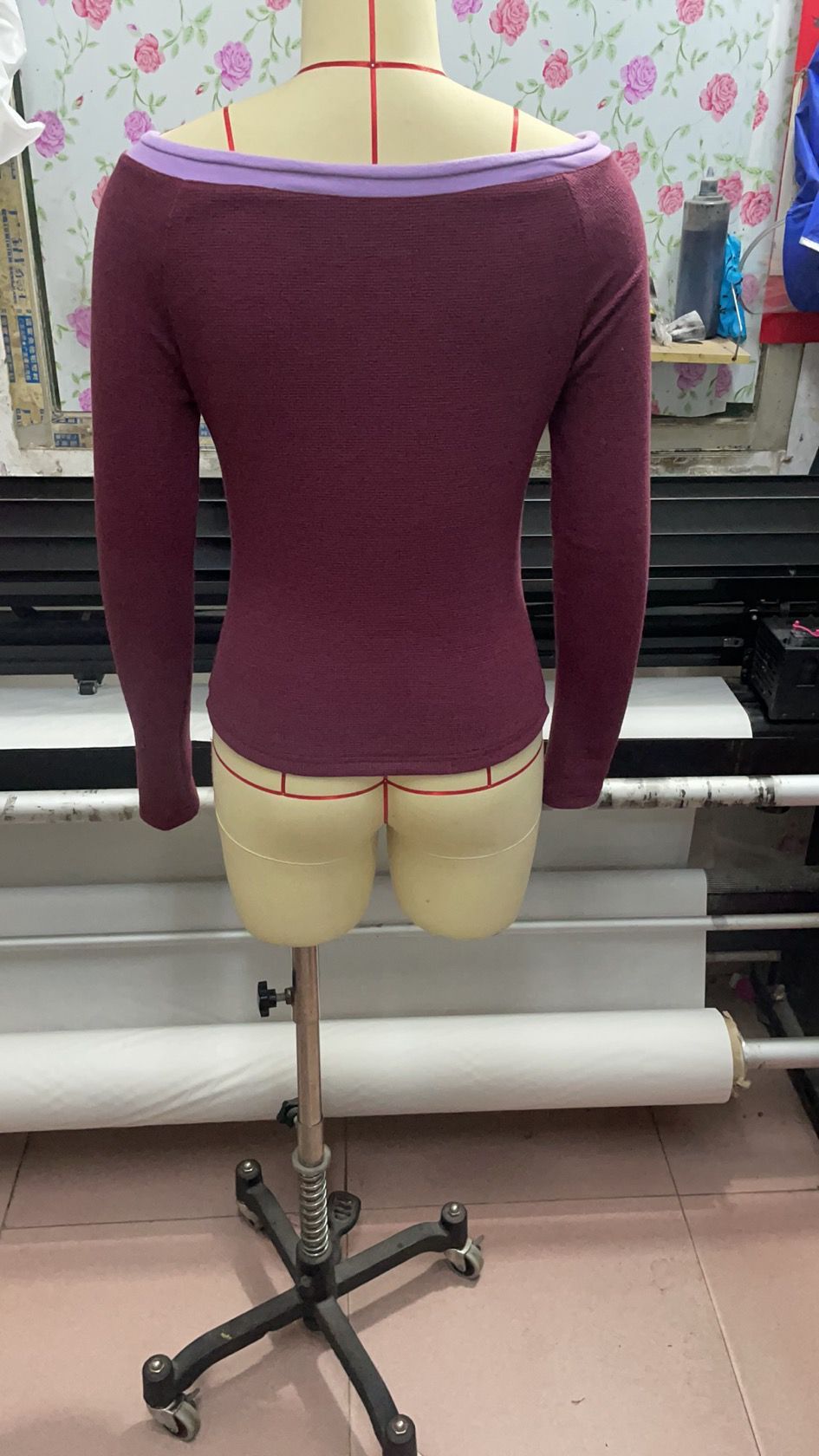 Autumn And Winter New Line Neck Contrast Long Sleeve T-Shirt